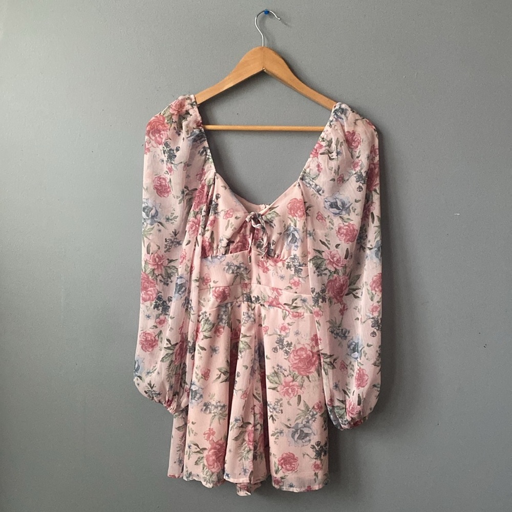 Floral High Waisted Romper🌸 - Picture 2 of 10